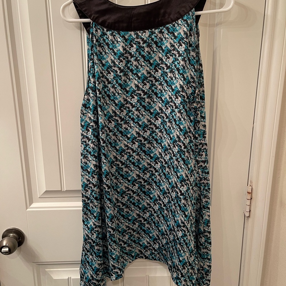 Apt. 9 Women’s XL Teal, White, and Black Geometric Sleeveless Tank Blouse Studs - Picture 2 of 8